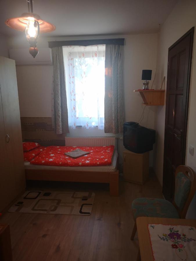 Eszter-ház vendégház Kerekegyháza Extérieur photo