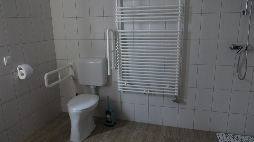 Eszter-ház vendégház Kerekegyháza Extérieur photo